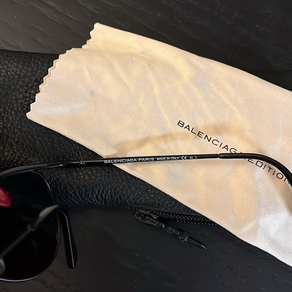 Balenciaga Aviator Sunglasses - Picture 4 of 4